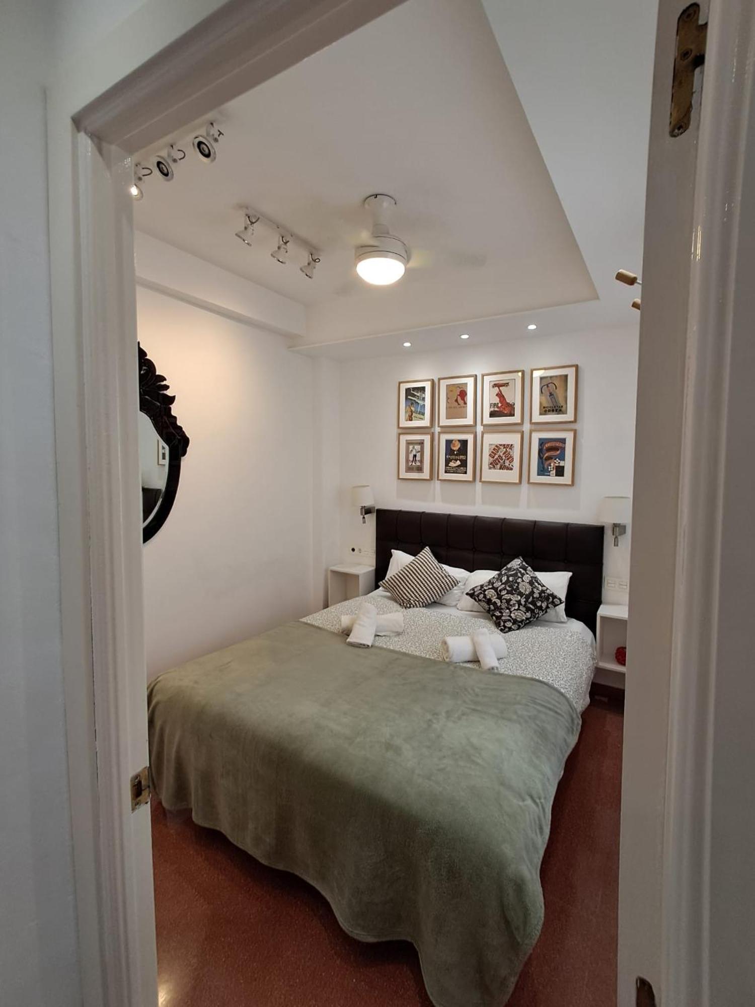 Old Town, City Center Apartment Premium With Parking Malaga Bagian luar foto